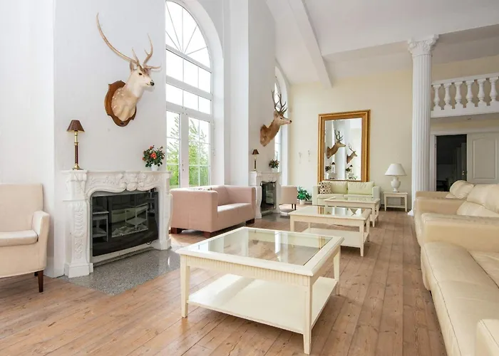 Luxury Retreat By Asbolholm - By Traum بيت للعطل *